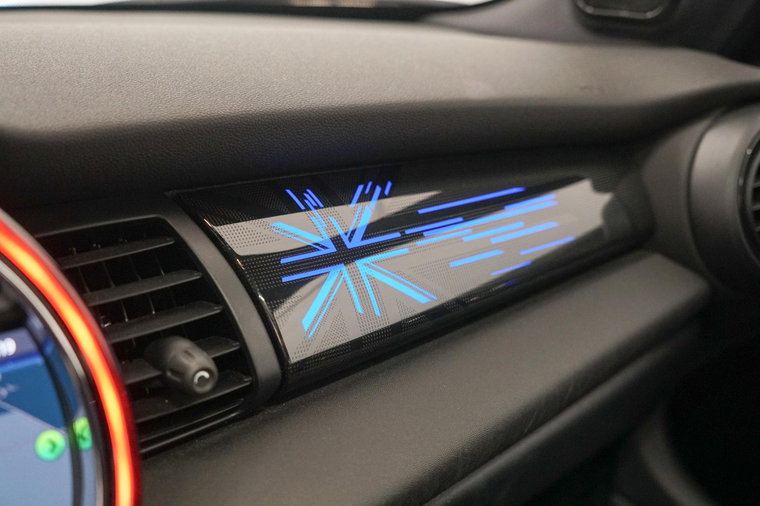 Vehicle Image 21