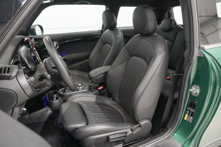 Vehicle Image 23