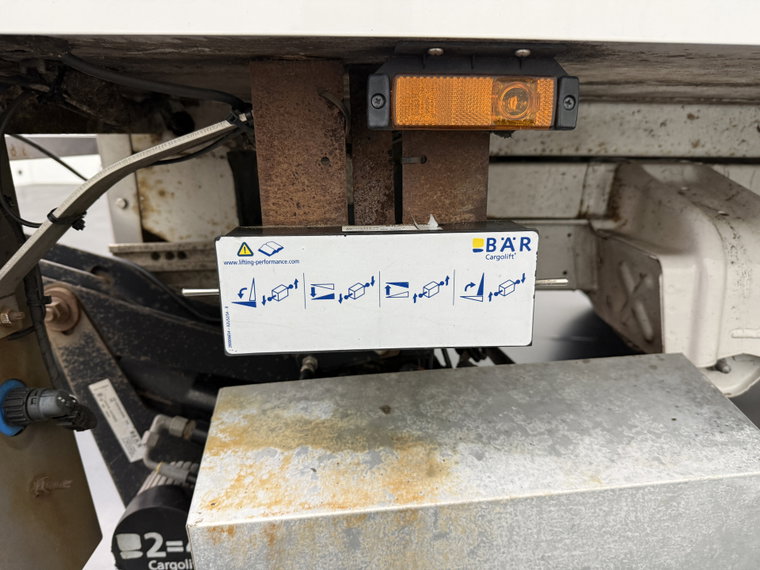 Vehicle Image 22