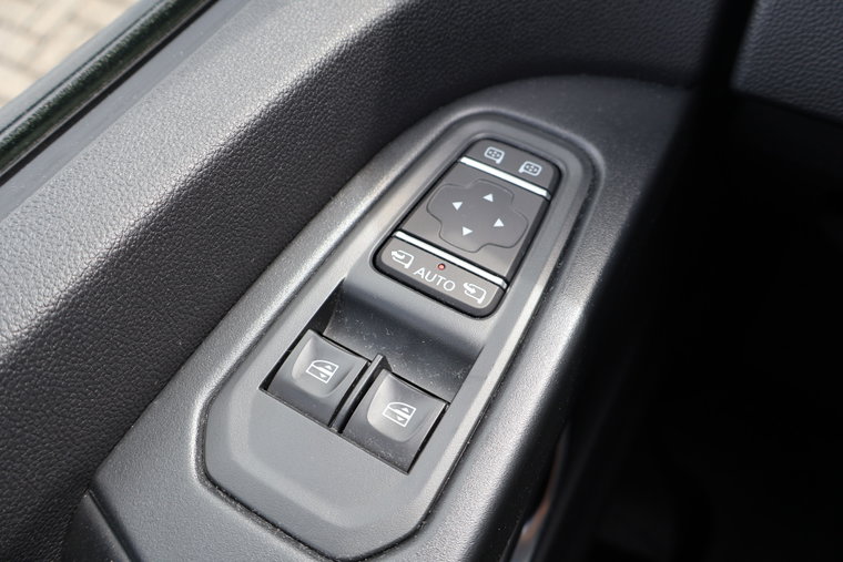 Vehicle Image 33