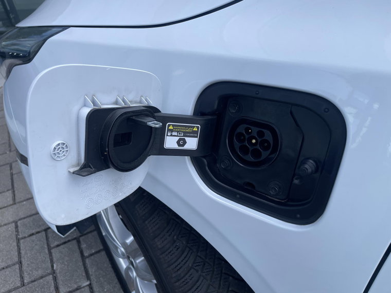 Vehicle Image 38
