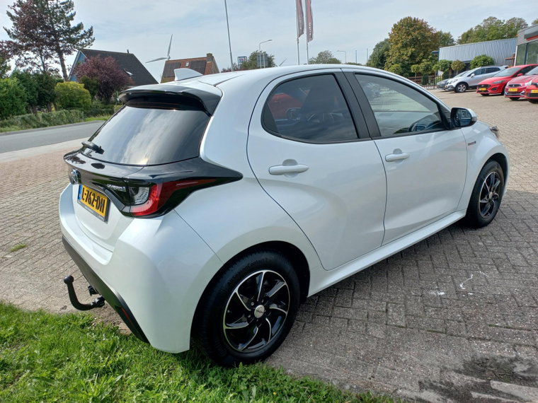 Vehicle Image 6