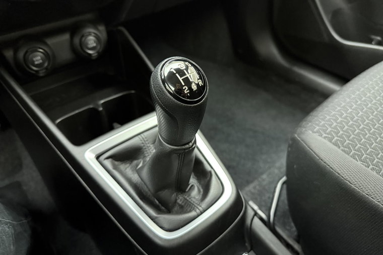 Vehicle Image 17