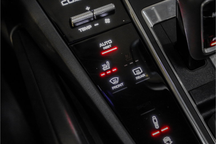 Vehicle Image 35