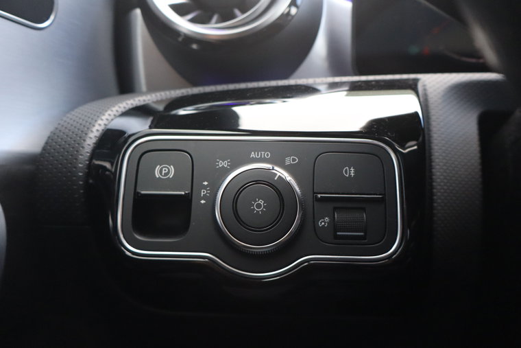 Vehicle Image 40