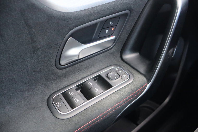 Vehicle Image 41
