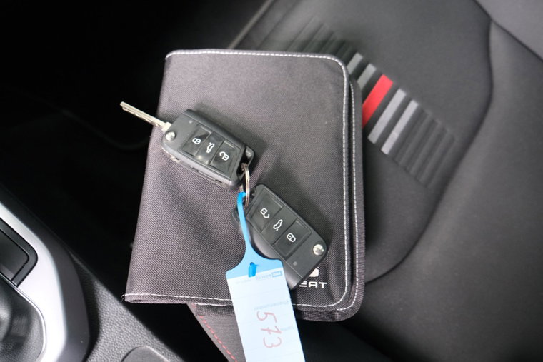 Vehicle Image 27