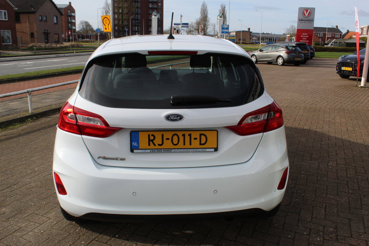 Vehicle Image 28