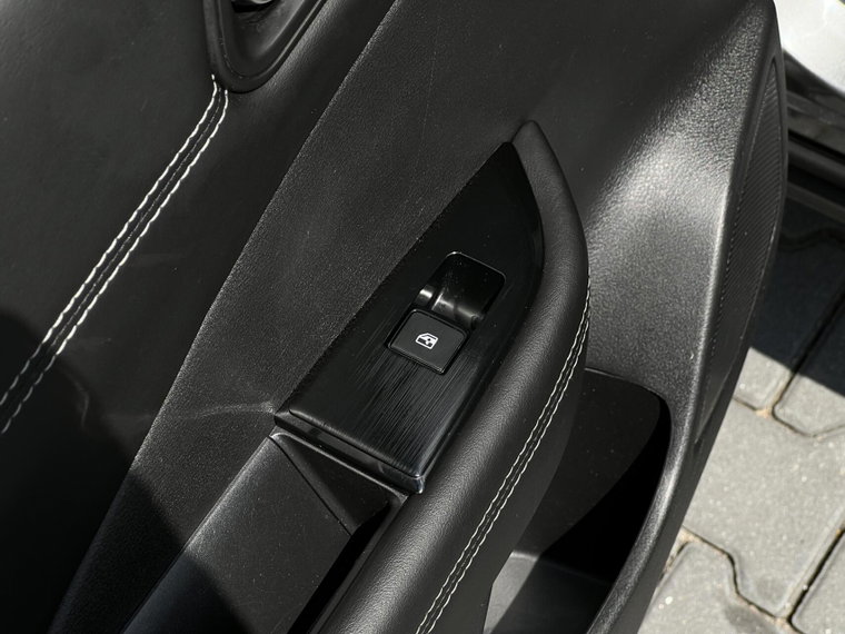 Vehicle Image 39