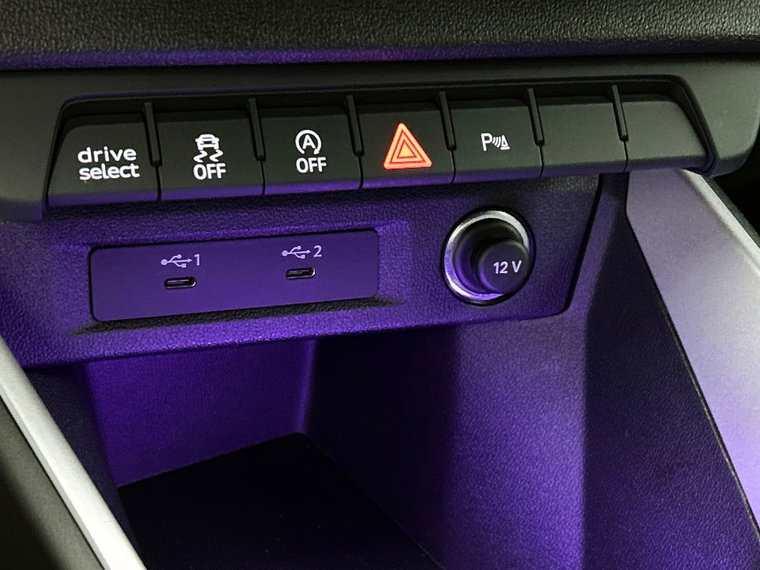 Vehicle Image 26