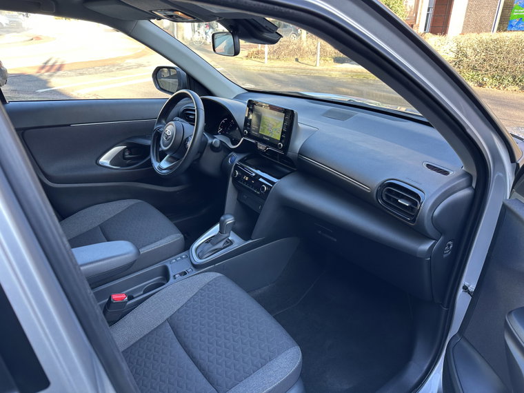 Vehicle Image 24