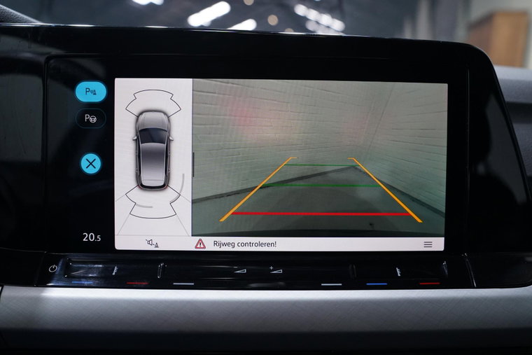 Vehicle Image 36