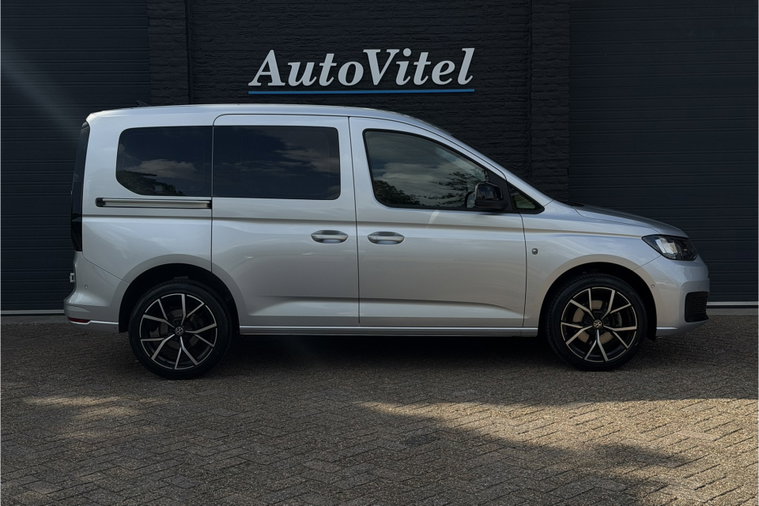 Vehicle Image 38