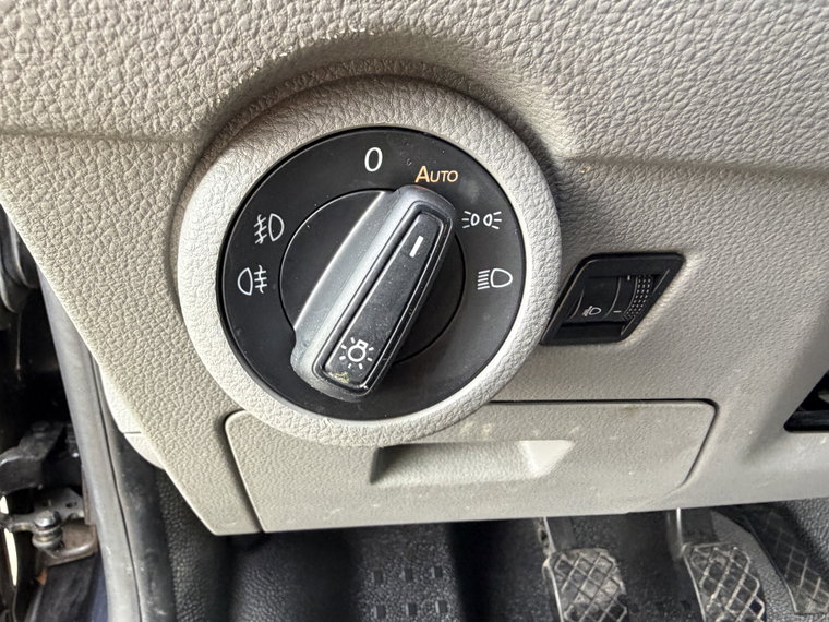 Vehicle Image 40