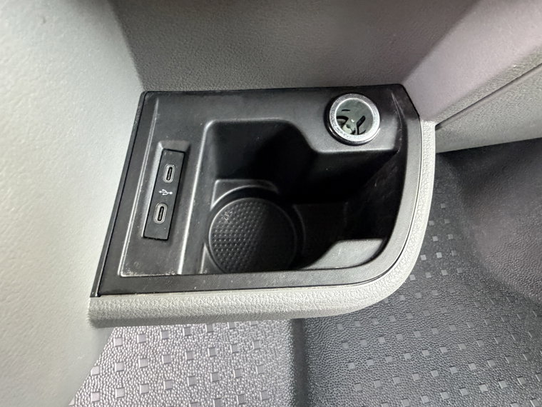 Vehicle Image 43
