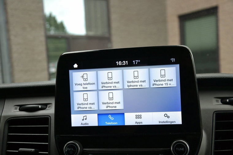 Vehicle Image 11
