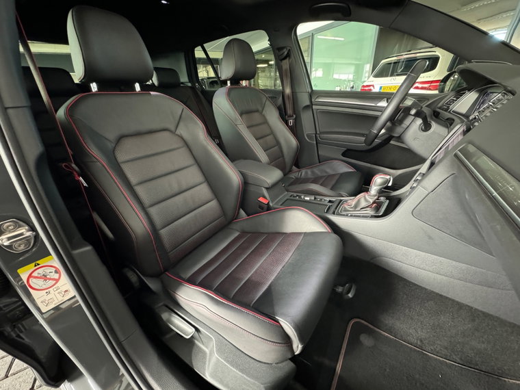 Vehicle Image 39