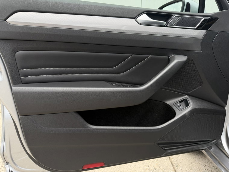 Vehicle Image 53