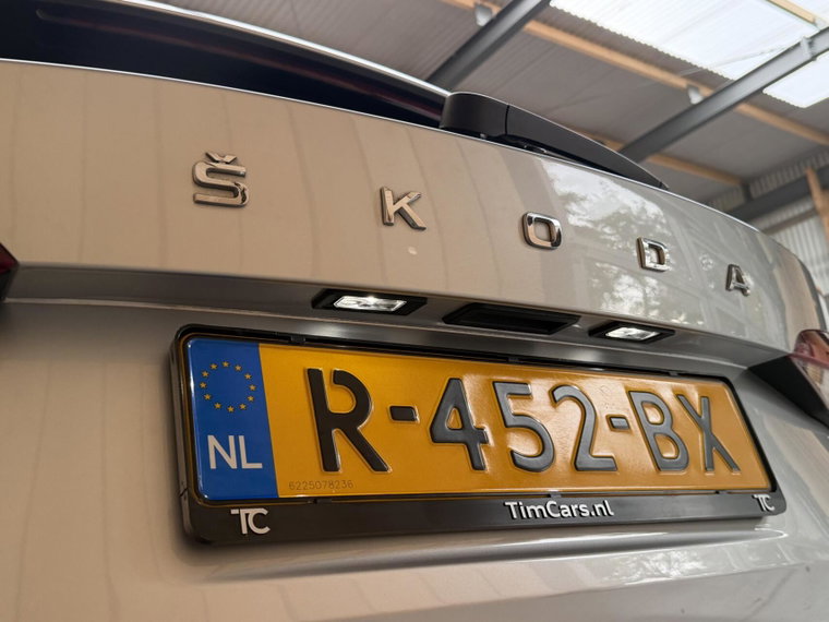 Vehicle Image 40