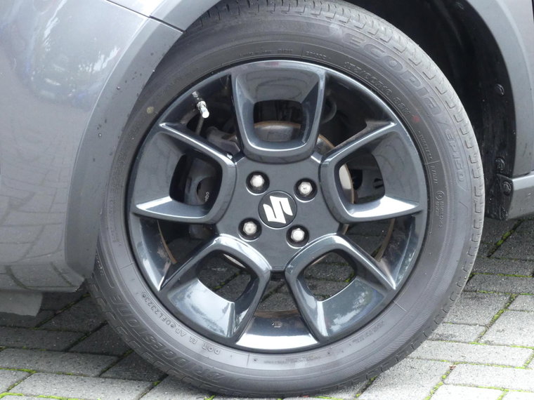 Vehicle Image 12