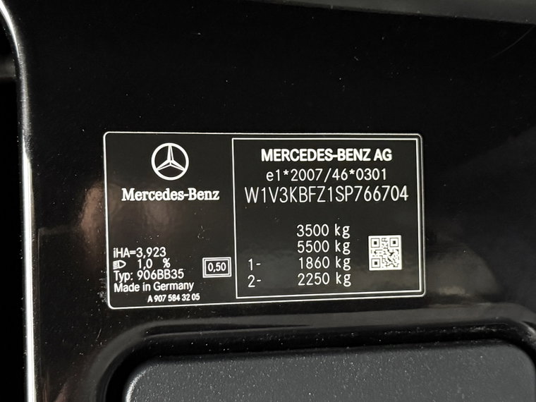 Vehicle Image 33