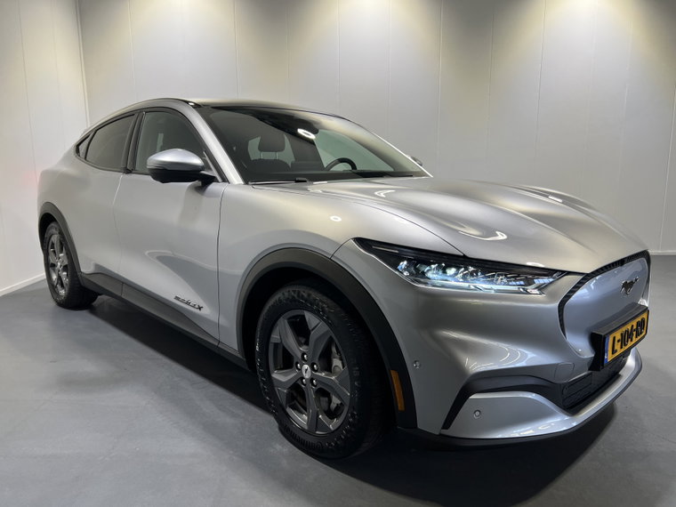 Vehicle Image 37