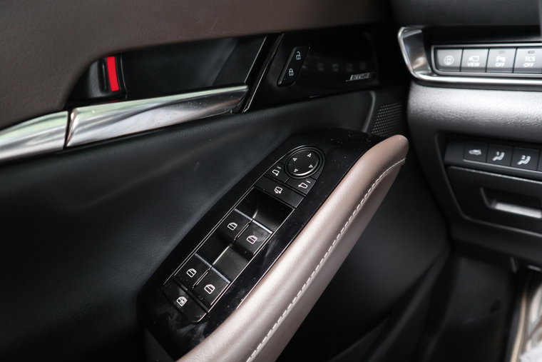 Vehicle Image 37