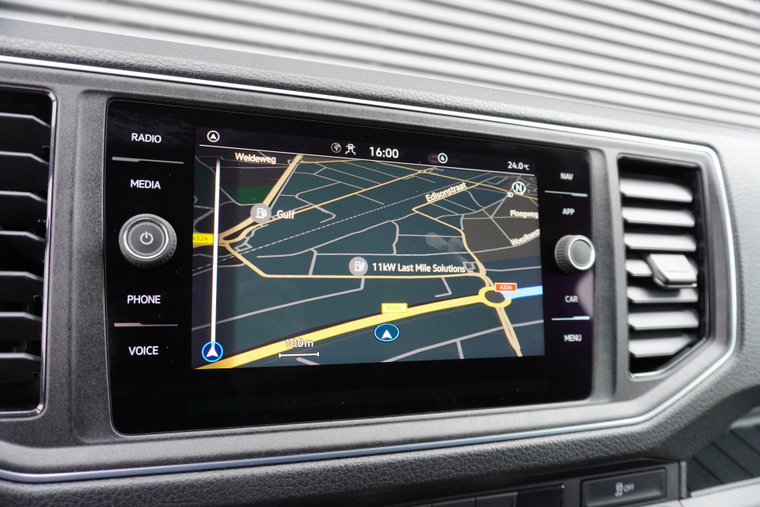 Vehicle Image 12