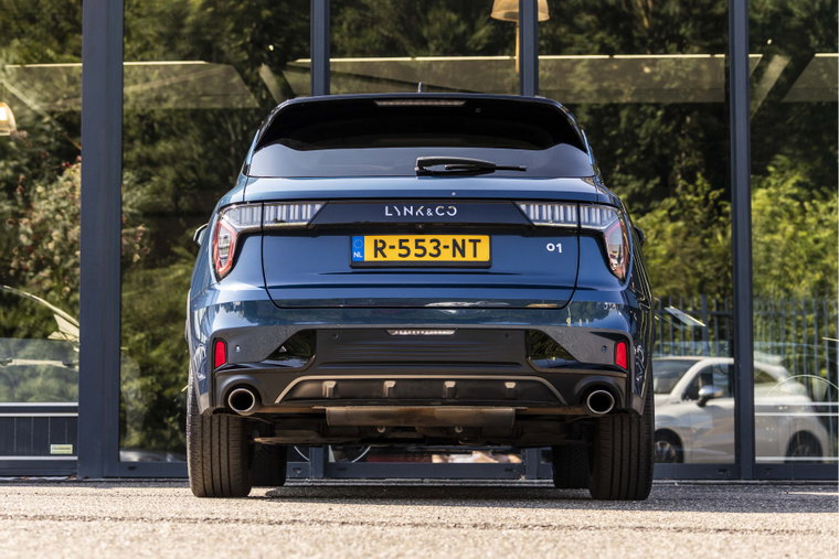 Vehicle Image 6