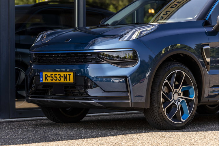 Vehicle Image 11