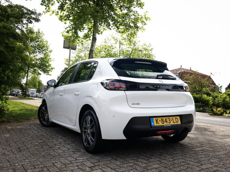 Vehicle Image 35