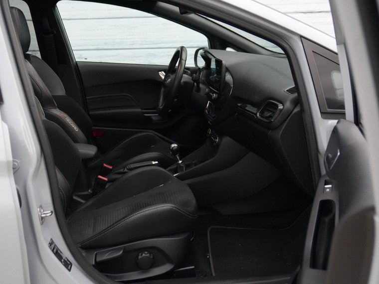 Vehicle Image 37