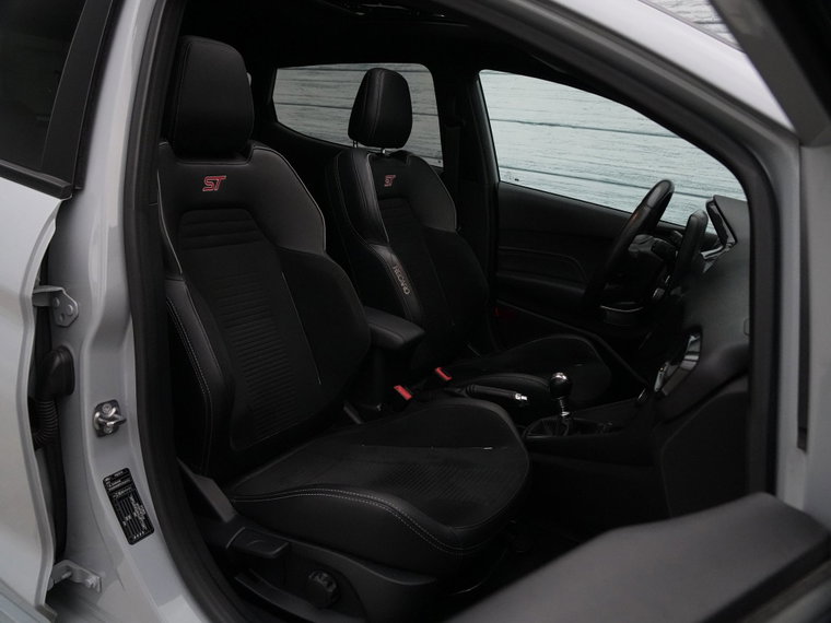 Vehicle Image 39