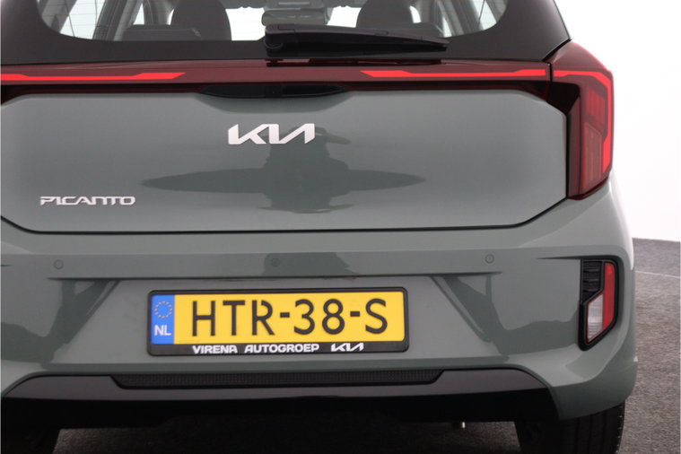 Vehicle Image 42