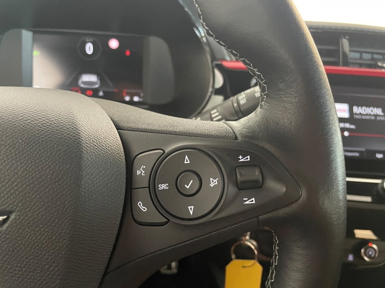 Vehicle Image 25