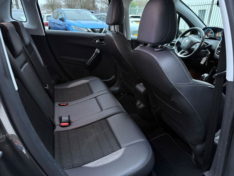 Vehicle Image 18