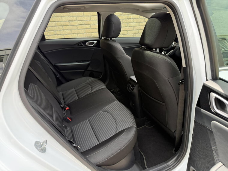 Vehicle Image 26