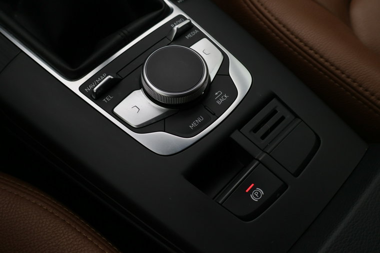 Vehicle Image 40