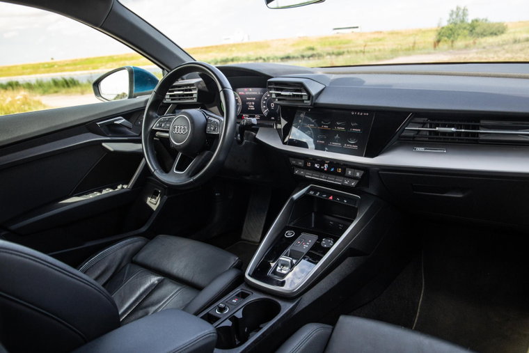 Vehicle Image 40