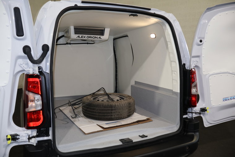 Vehicle Image 9
