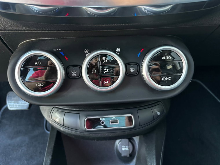 Vehicle Image 26