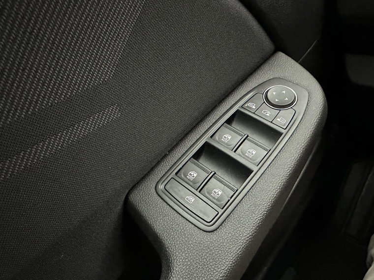 Vehicle Image 24