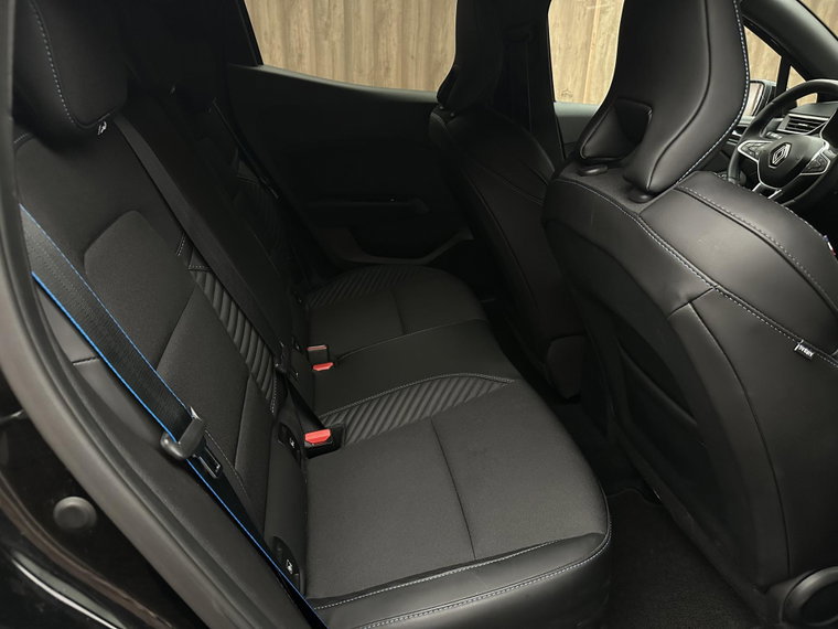 Vehicle Image 39
