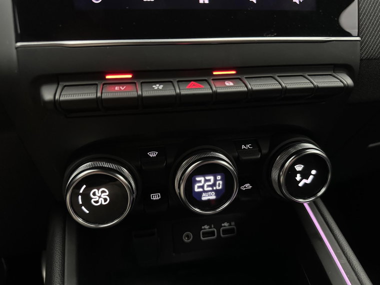 Vehicle Image 40