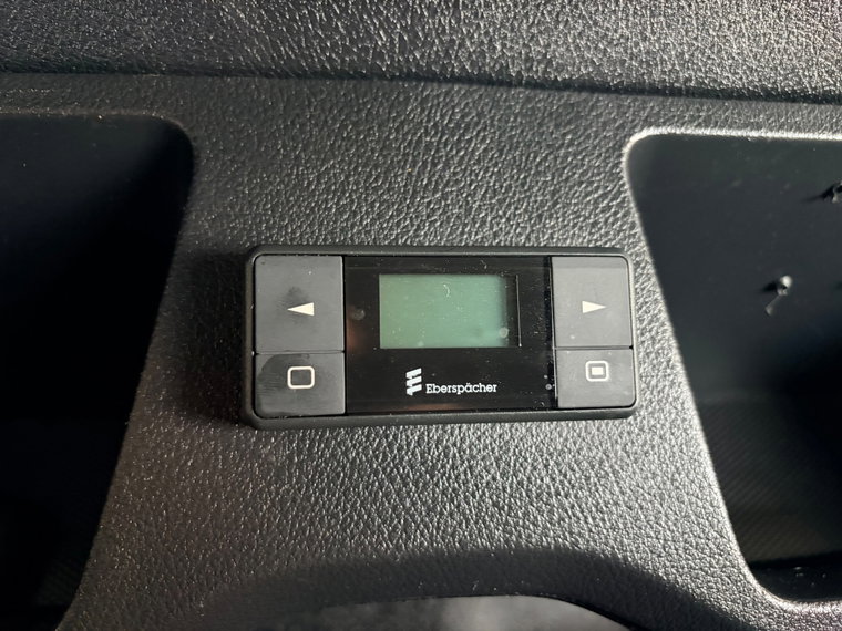 Vehicle Image 28
