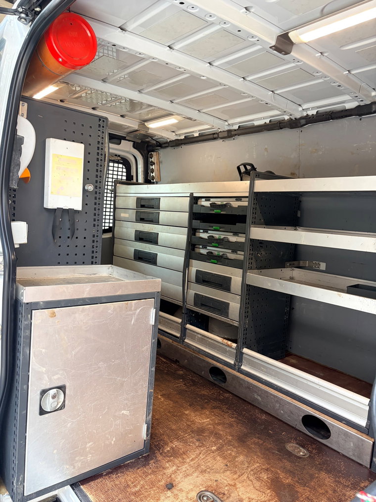 Vehicle Image 35