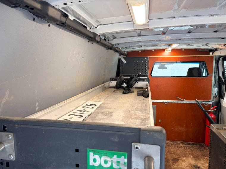 Vehicle Image 38
