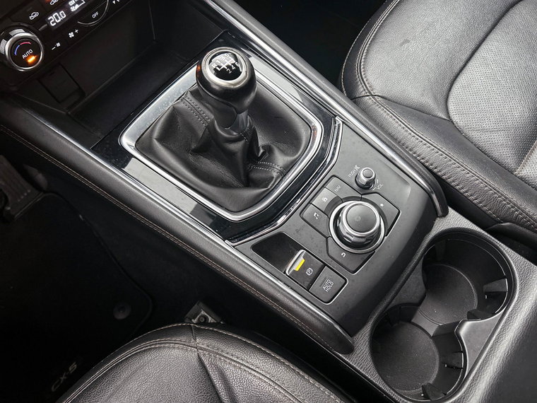 Vehicle Image 21