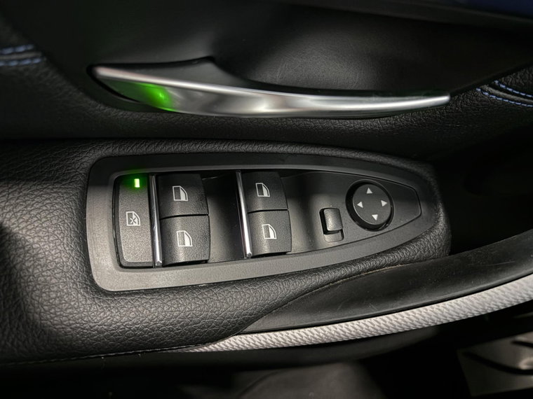 Vehicle Image 26