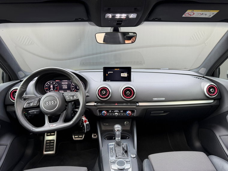 Vehicle Image 23